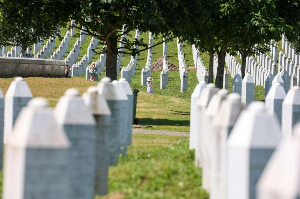 Vlada Nizozemske daje milion eura Memorijalnom centru Srebrenica